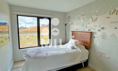Amplia casa seminueva en Llanquihue, condominio, vistas