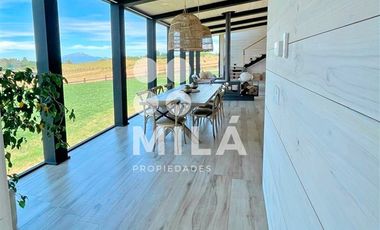 Amplia casa seminueva en Llanquihue, condominio, vistas