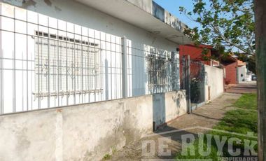 Casa en venta en Ezpeleta Este