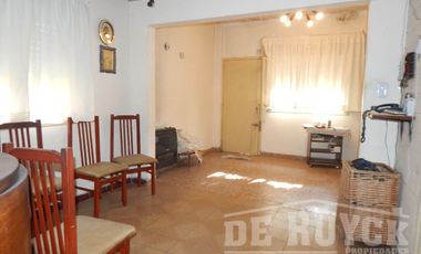 Casa en venta en Ezpeleta Este
