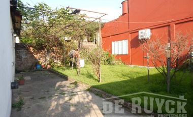 Casa en venta en Ezpeleta Este