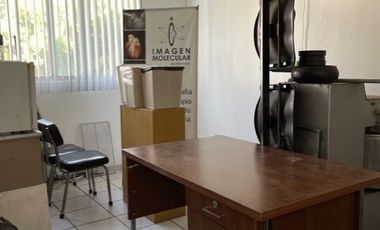 EN VENTA EDIFICIO DE TRES NIVELES ZONA SUR (LAS PALMAS) EN CUERNAVACA, MORELOS.