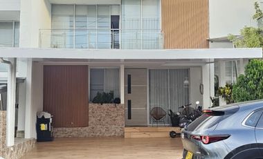 casa en venta en villa del rosario. Cod V2764