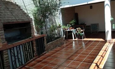 EXCELENTE CASA