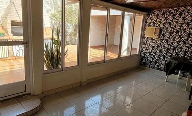 EXCELENTE CASA