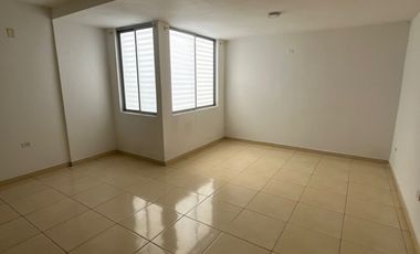 casa en arriendo en la floresta. Cod A3477
