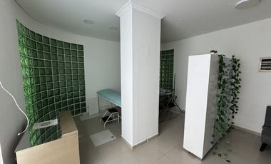 consultorio en arriendo en granadillo. Cod A28007