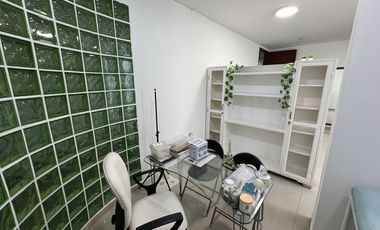 consultorio en arriendo en granadillo. Cod A28007