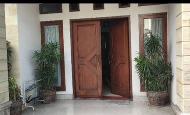 Disewakan rumah bagus batununggal bandung
