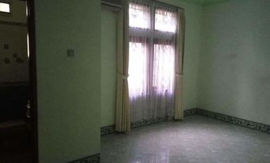 Rumah Megah 2 Lantai Asri Sejuk Siap Huni Pesantren Cibabat Cimahi
