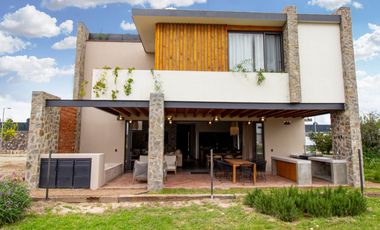 IZMIR San Miguel de Allende