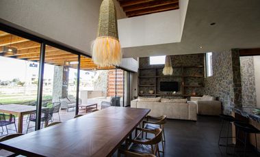 IZMIR San Miguel de Allende