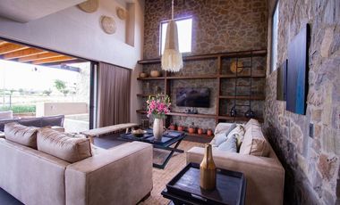 IZMIR San Miguel de Allende