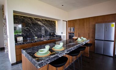 IZMIR San Miguel de Allende