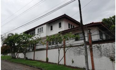 SE ALQUILA CASA EN EL DORADO >>DOS NIVELES >>