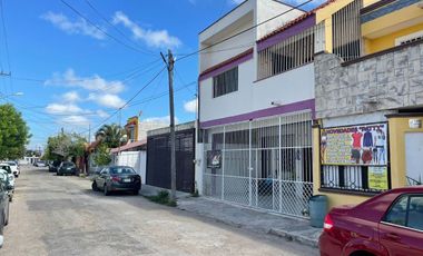 Casa en venta en las Águilas Mérida, de 4 recamaras