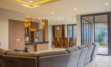 Rumah Minimalis Modern Terawat Sejuk Mainroad Resor Dago Pakar Bandung