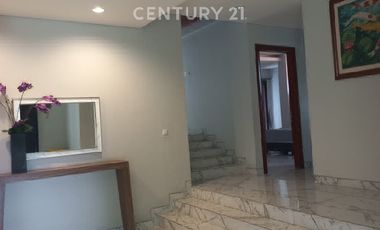 Rumah Minimalis Modern Terawat Sejuk Mainroad Resor Dago Pakar Bandung