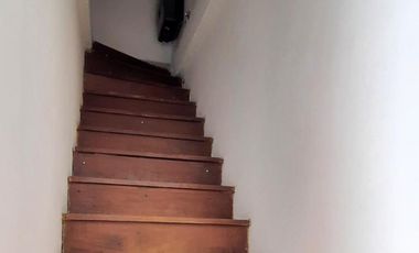 VENTA, casa Centrica, Piaggio al 300, 3 dorm en pb , estar living , cocina comedor, baño completo, cochera, en planta alta 2 dormitorios, terraza, bañ