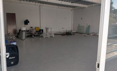 Renta local comercial Metepec 100m2