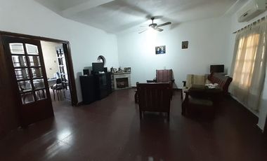 Casa en venta en Quilmes Este