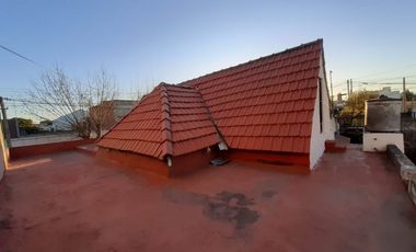 Casa en venta en Quilmes Este
