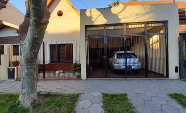 Casa en venta en Quilmes Este