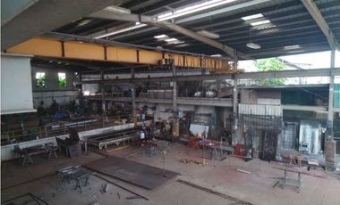 Se Vende/Alquila Galera Industrial en Pedregal de 1200m2