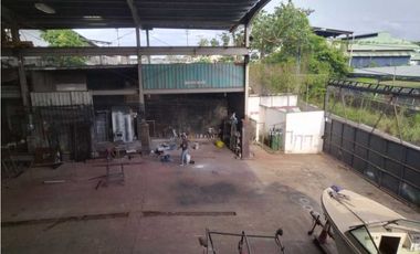 Se Vende/Alquila Galera Industrial en Pedregal de 1200m2