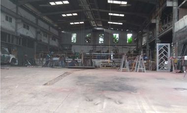 Se Vende/Alquila Galera Industrial en Pedregal de 1200m2