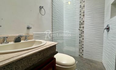 casa en arriendo en loma del escobero. Cod A775934