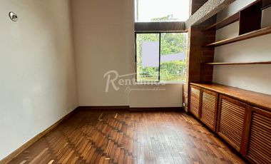 casa en arriendo en loma del escobero. Cod A775934