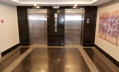 Suite de venta en el Edificio Quo, de estreno, frente al Mall del Sol.