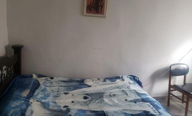 casa en venta en ricaurte. Cod V210