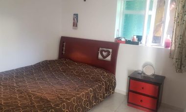 casa en venta en ricaurte. Cod V210