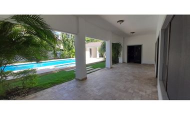 VENTA DE LUJOSA CASA EN COSTA DEL ESTE (JM)