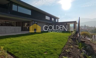 Casa en venta de 5 dorm. en Lo Barnechea