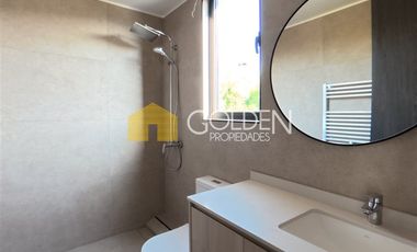 Casa en venta de 5 dorm. en Lo Barnechea