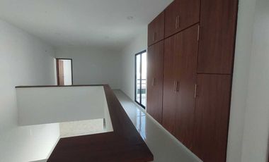 CASA EN VENTA CON RECAMARA EN P.B. FRACC. PALMAS GREEN MEDELLIN,VER.