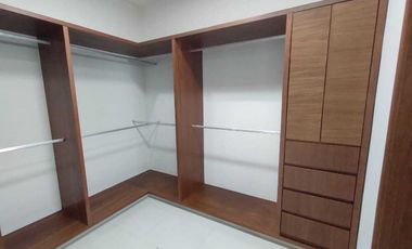 CASA EN VENTA CON RECAMARA EN P.B. FRACC. PALMAS GREEN MEDELLIN,VER.