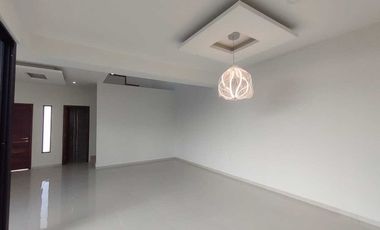 CASA EN VENTA CON RECAMARA EN P.B. FRACC. PALMAS GREEN MEDELLIN,VER.