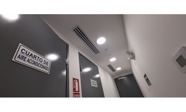 Se Alquila Local en 12 de Octubre,180mt2