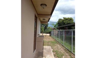 CASA DE 2 HABITACIONES EN SAN MARTIN DE PORRES