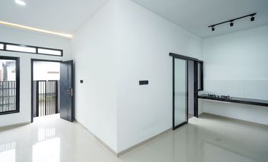 Rumah LB 110 Hadap Timur 15 menit ke Summarecon Mall Bekasi J-41577