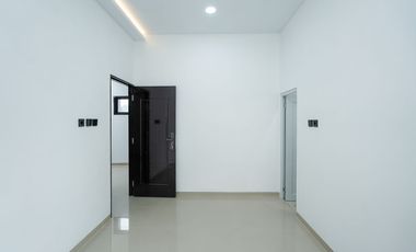 Rumah LB 110 Hadap Timur 15 menit ke Summarecon Mall Bekasi J-41577