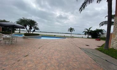 departamento de venta con vista al rio Samborondón