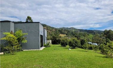 Venta o Alquiler  de Casa Campestre en el Retiro sector Fizebad