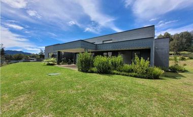 Venta o Alquiler  de Casa Campestre en el Retiro sector Fizebad