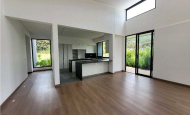 Venta o Alquiler  de Casa Campestre en el Retiro sector Fizebad