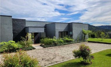 Venta o Alquiler  de Casa Campestre en el Retiro sector Fizebad